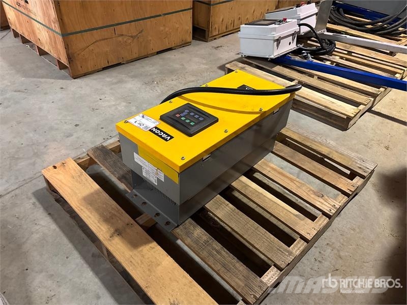 Vacon X5C40600X Variable Frequency AC Drive Drugi deli