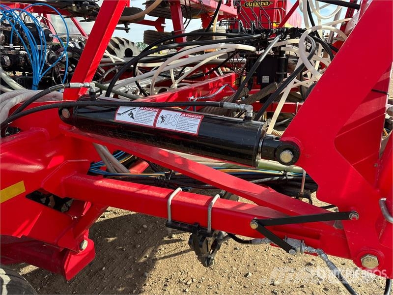 Väderstad 8412 84 ft Air Drill Сеялки