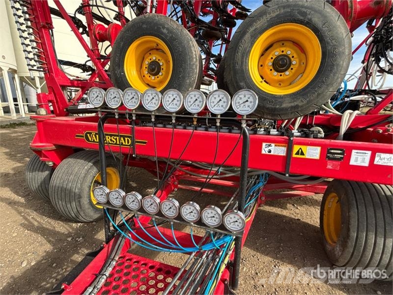 Väderstad 8412 84 ft Air Drill Сеялки