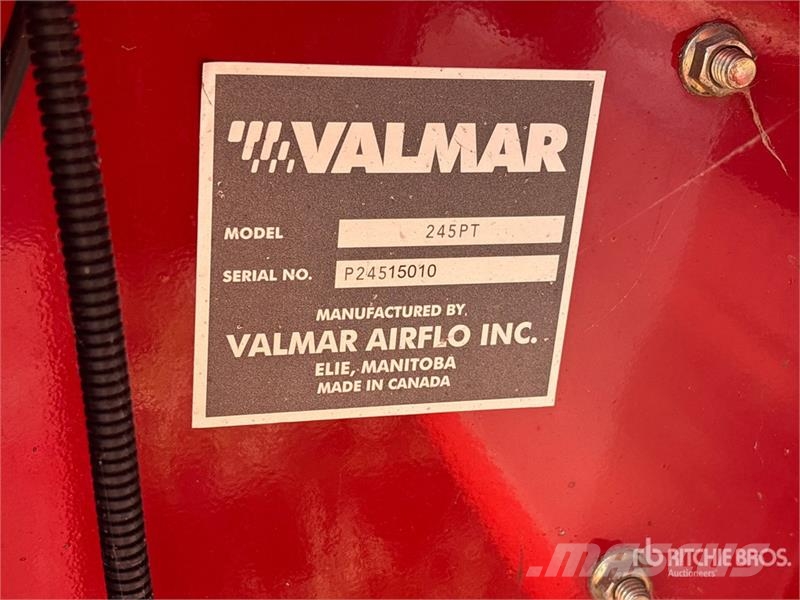 Valmar 245 45 ft Air Boom S/A Fertilizer Applicator Rasturači mineralnog đubriva