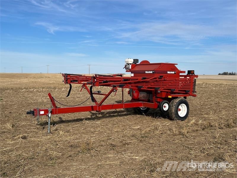 Valmar 245 45 ft Air Boom S/A Fertilizer Applicator Rasturači mineralnog đubriva