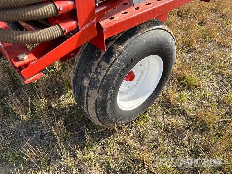 Valmar 245 45 ft Air Boom S/A Fertilizer Applicator Rasturači mineralnog đubriva