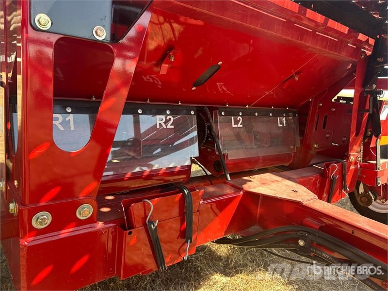 Valmar 246PT 50 ft S/A Fertilizer Spreader Prskalice đubriva