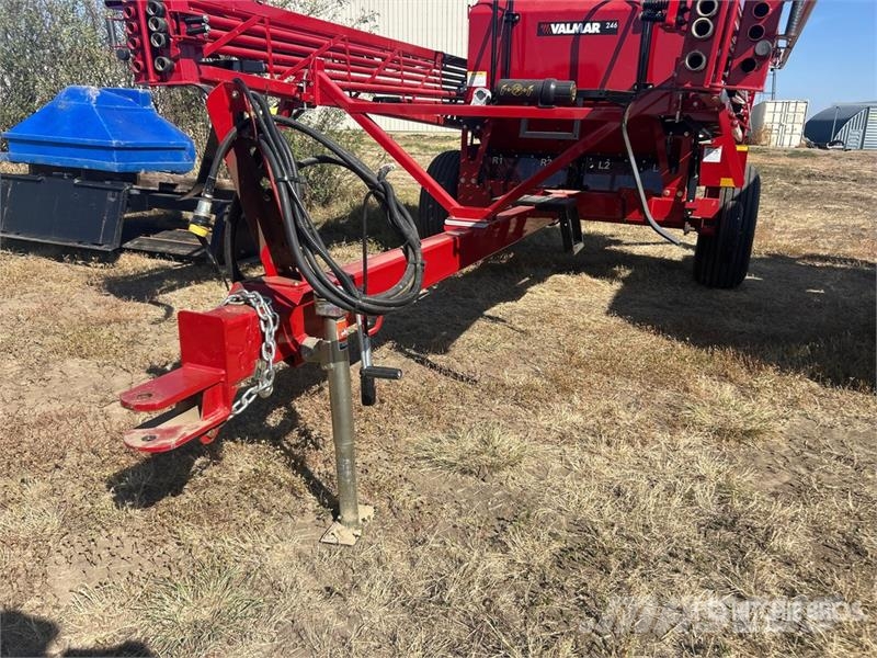 Valmar 246PT 50 ft S/A Fertilizer Spreader Prskalice đubriva