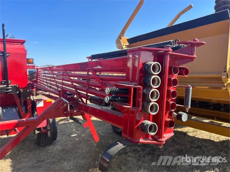 Valmar 246PT 50 ft S/A Fertilizer Spreader Prskalice đubriva