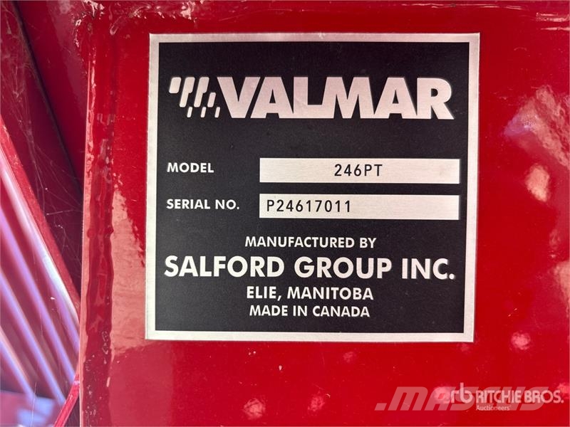 Valmar 246PT 50 ft S/A Fertilizer Spreader Prskalice đubriva