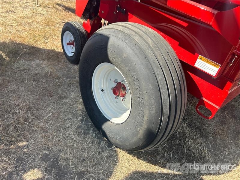 Valmar 246PT 50 ft S/A Fertilizer Spreader Prskalice đubriva