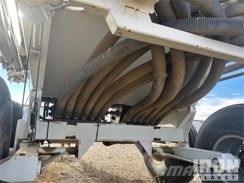 Valmar 500PT 36 ft T/A Pull-Type Fertilizer Spreader Fertilizantes para pulverizadores