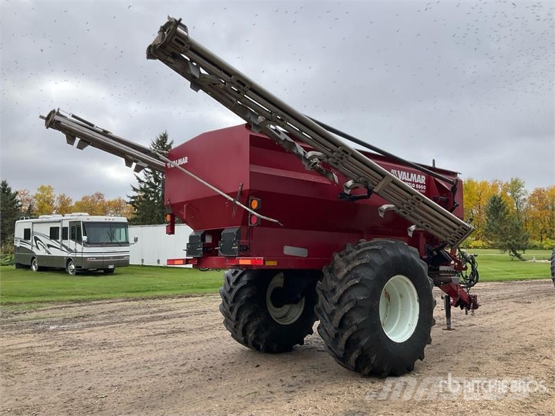 Valmar 8611 64 ft Air Boom S/A Fertilizer Applicator معدات فرد المواد المعدنية