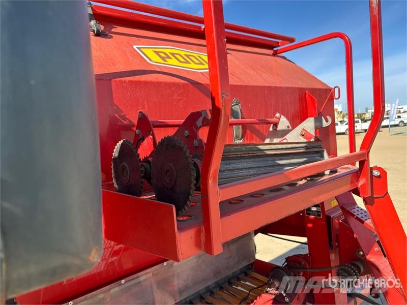 Valmar Airflo 4400 T/A Fertilizer Applicator Розсіювач мінеральних добрив