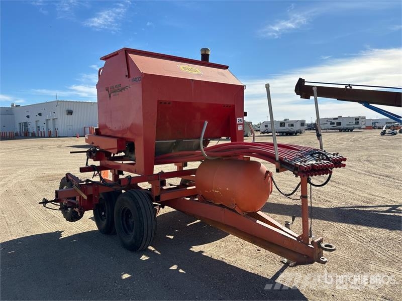 Valmar Airflo 4400 T/A Fertilizer Applicator Розсіювач мінеральних добрив