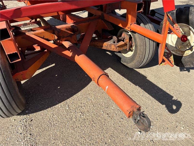 Valmar Airflo 4400 T/A Fertilizer Applicator Розсіювач мінеральних добрив