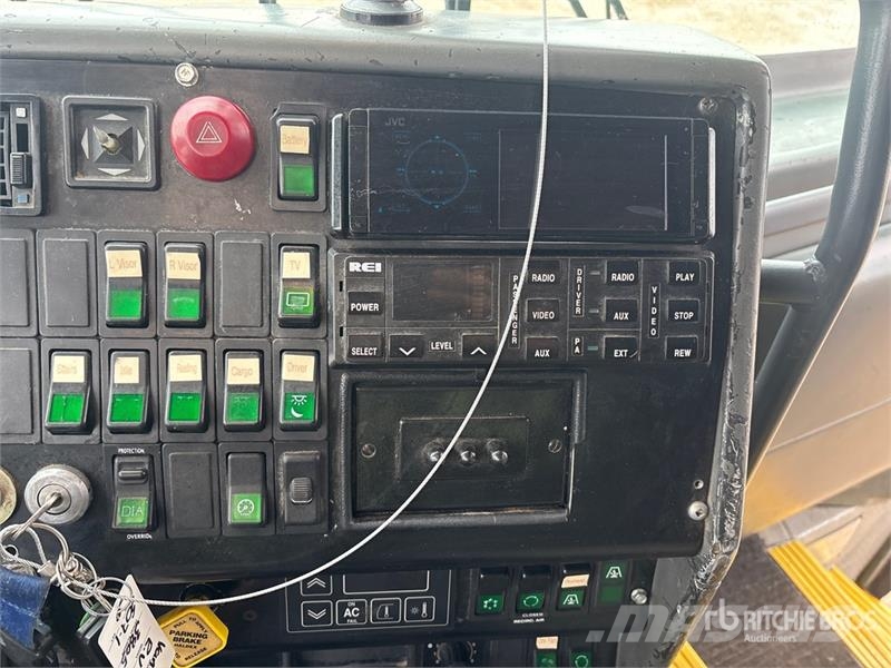 Van Hool T2145 長途公共汽車