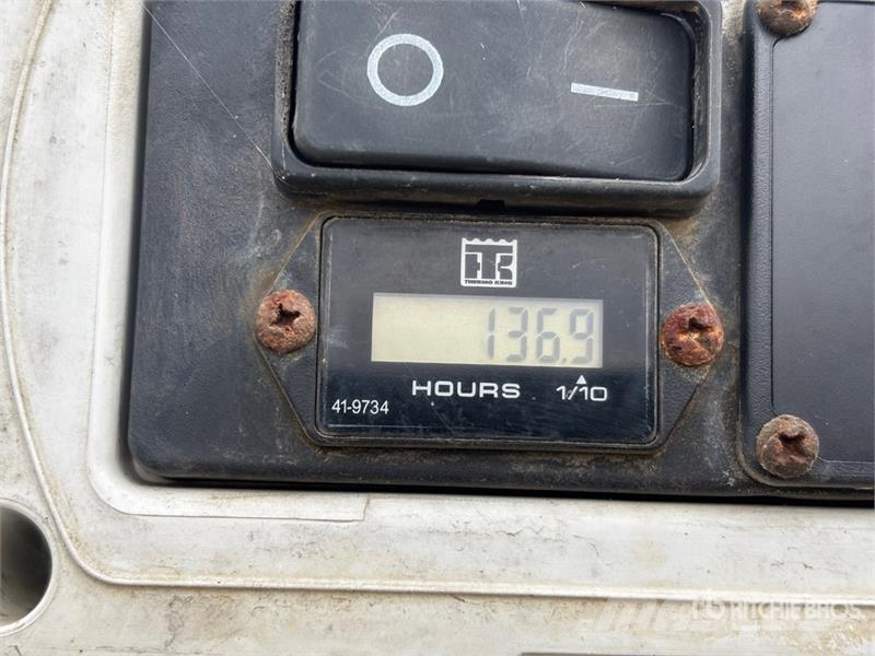 Vanguard 28 ft Pup S/A Refrigerated Trailer Dobozos pótkocsik
