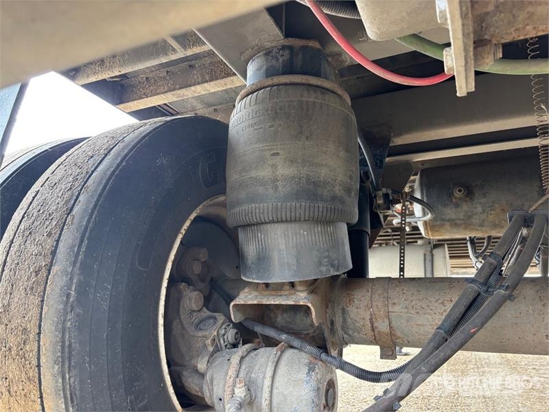 Vanguard 28 ft x 102 in S/A Heated Van Trailer مقطورات ذات هيكل صندوقي