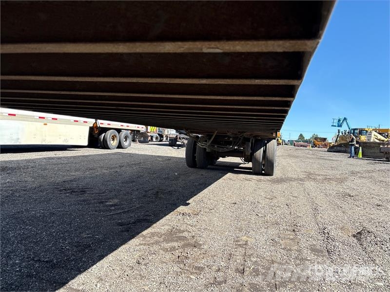 Vanguard 53 ft T/A Van Trailer Furgons