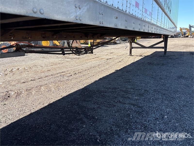 Vanguard 53 ft T/A Van Trailer Furgons