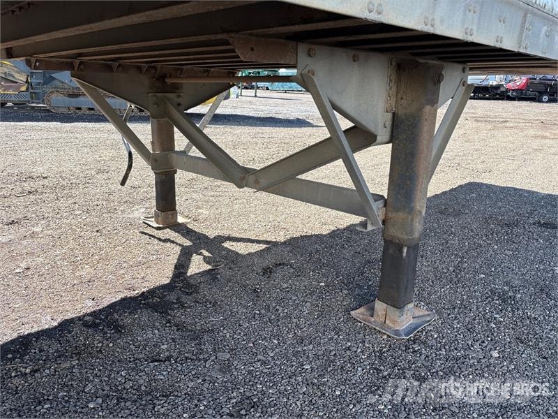 Vanguard 53 ft T/A Van Trailer Furgons