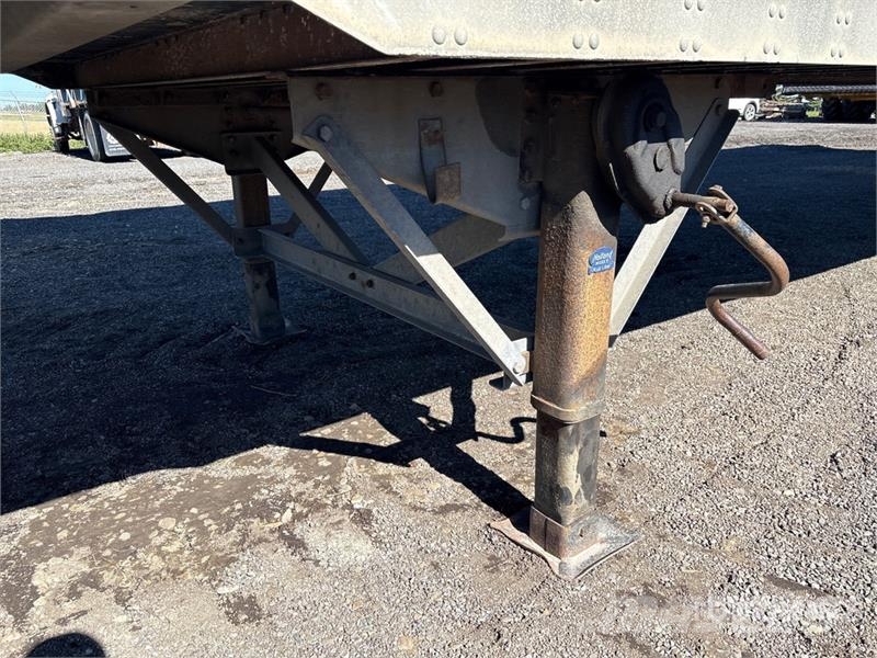Vanguard 53 ft T/A Van Trailer Furgons