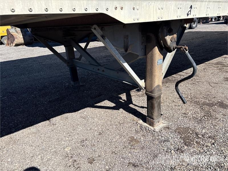 Vanguard 53 ft T/A Van Trailer Furgons