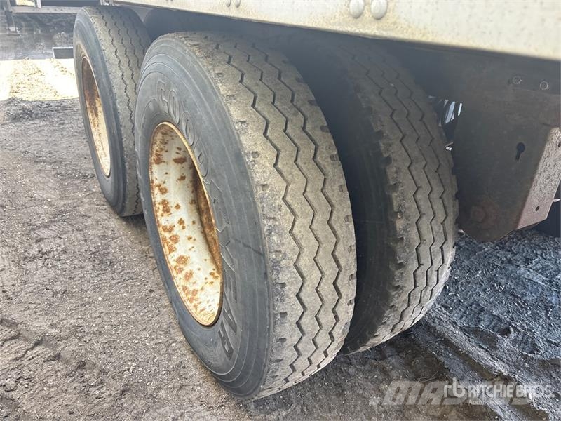 Vanguard 53 ft x 102 in T/A Van Trailer Прицепы-фургоны