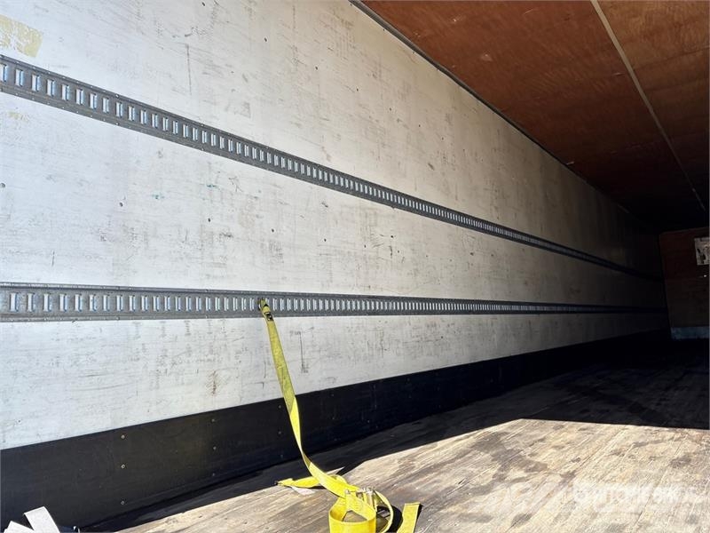 Vanguard 53 ft x 102 in Tri/A Van Trailer Furgons
