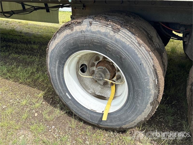 Vanguard 53 ft x 102 in T/A Van Trailer Причепи-фургони