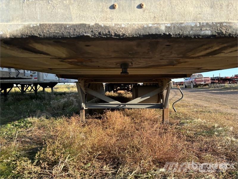 Vanguard 53 ft x 102 in T/A Heated Van Trailer Прицепы-фургоны
