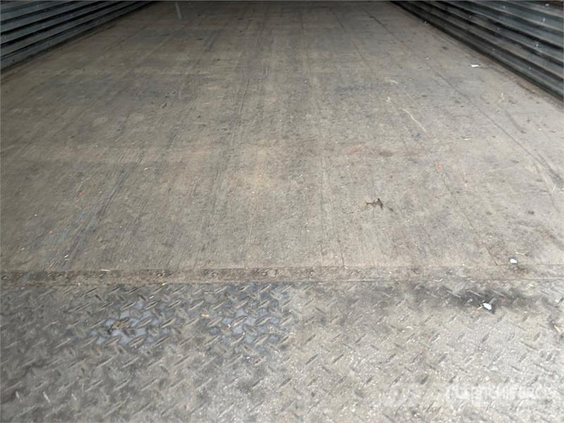 Vanguard 53 ft x 102 in T/A Van Trailer Furgons
