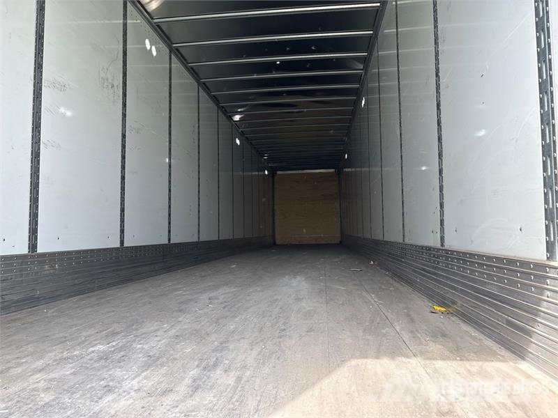 Vanguard 53 ft x 102 in T/A Van Trailer Причепи-фургони