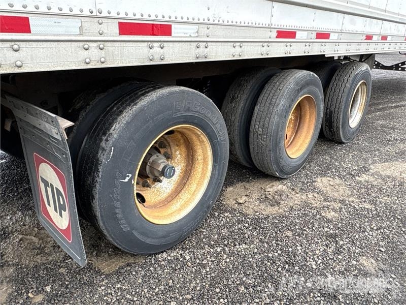 Vanguard 53 ft x 102 in Tri/A Refrigerated Trailer Temperature controlled semi-trailers