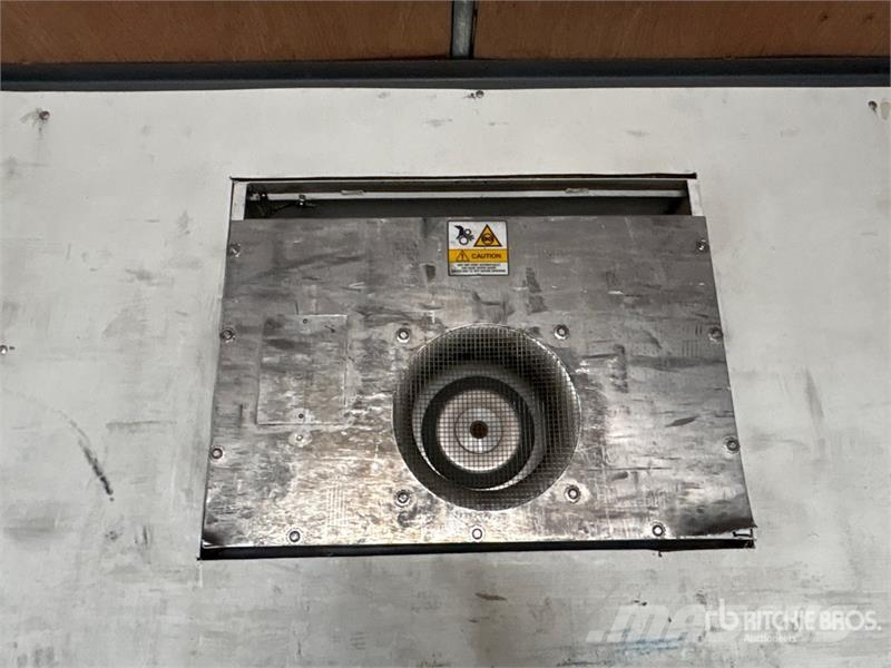 Vanguard 53 ft x 102 in T/A Heated Van Trailer Skappåbygg