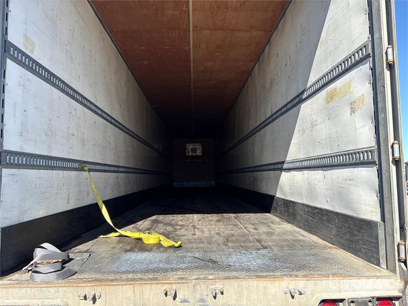 Vanguard 53 ft x 102 in Tri/A Van Trailer Furgons