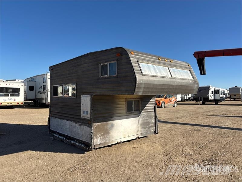 Vanguard P80 8 ft Truck Camper 露營車和有篷卡車