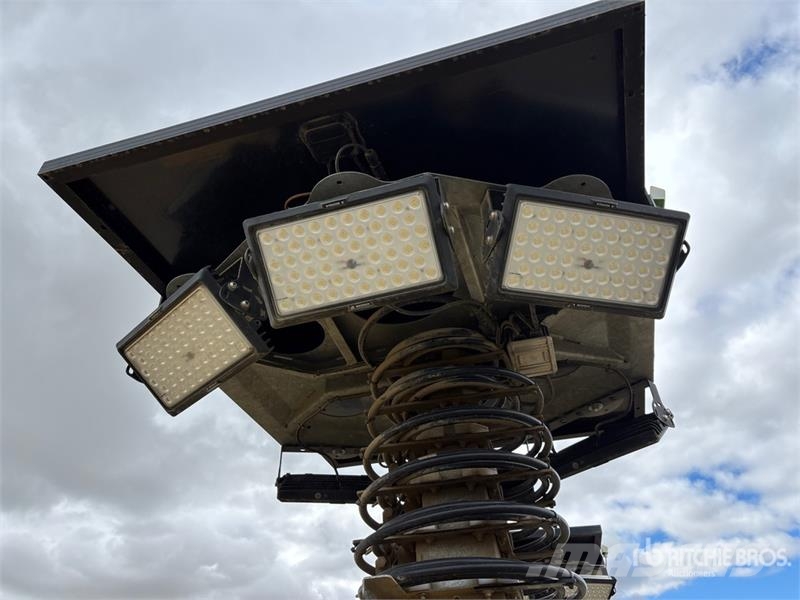 Verdegro HLT-6100 2.4 kW Diesel Hybrid Solar Light Rasvetni stubovi