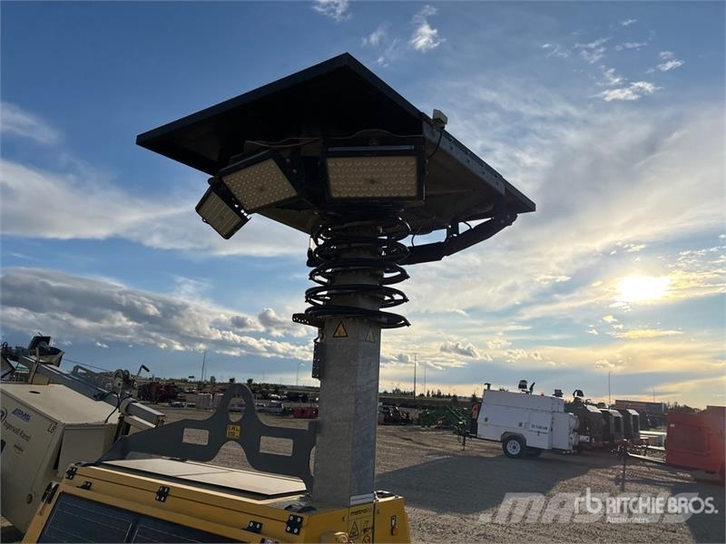  Verdegro HLT-6100 2.4 kW Solar Light Tower Light towers