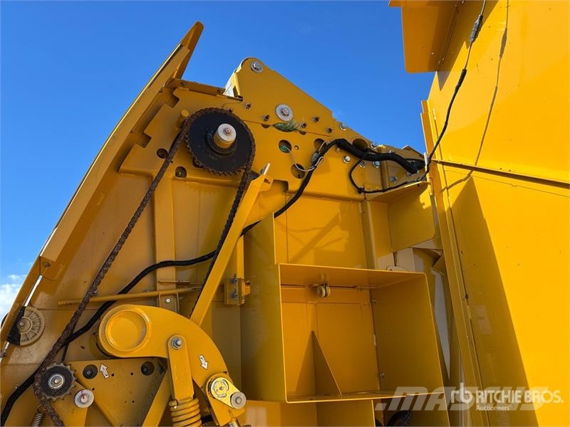 Vermeer 605N Select Round Baler Lisy na okrúhle balíky