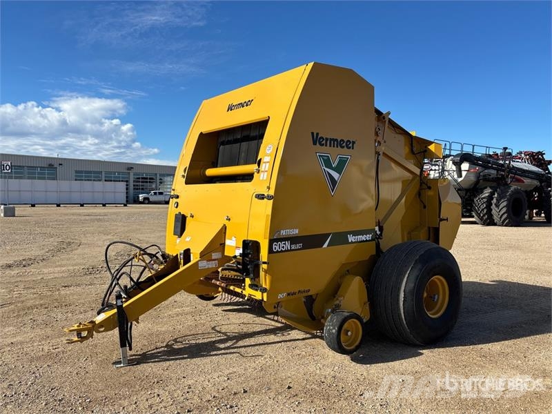 Vermeer 605N Select Round Baler Lisy na okrúhle balíky