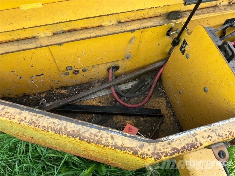 Vermeer BC1800XL Tow-Behind Wood Chipper ウッドチッパー