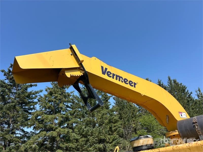 Vermeer BC1800XL Tow-Behind Wood Chipper ウッドチッパー