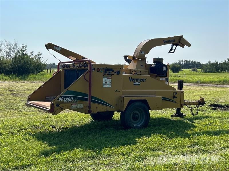 Vermeer BC1800XL Tow-Behind Wood Chipper ウッドチッパー