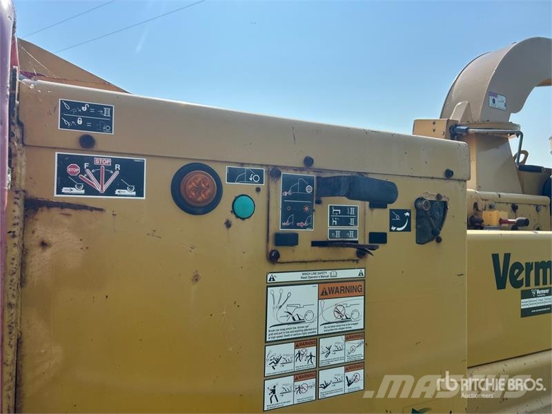 Vermeer BC1800XL Tow-Behind Wood Chipper ウッドチッパー