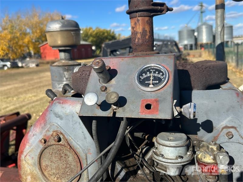 Versatile 103 Swather Windrower Рядковые косилки