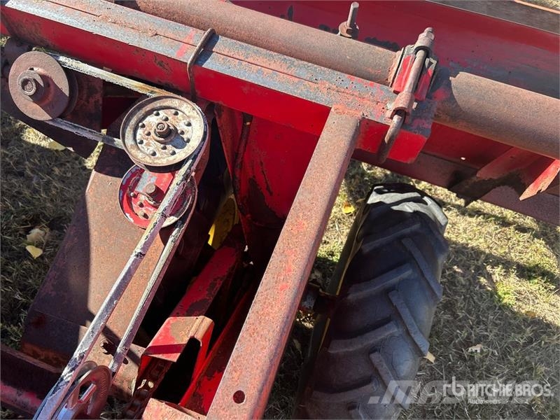 Versatile 103 Swather Windrower Рядковые косилки