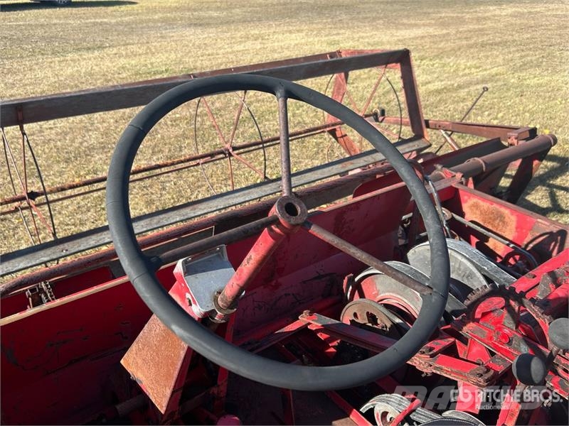 Versatile 103 Swather Windrower Рядковые косилки