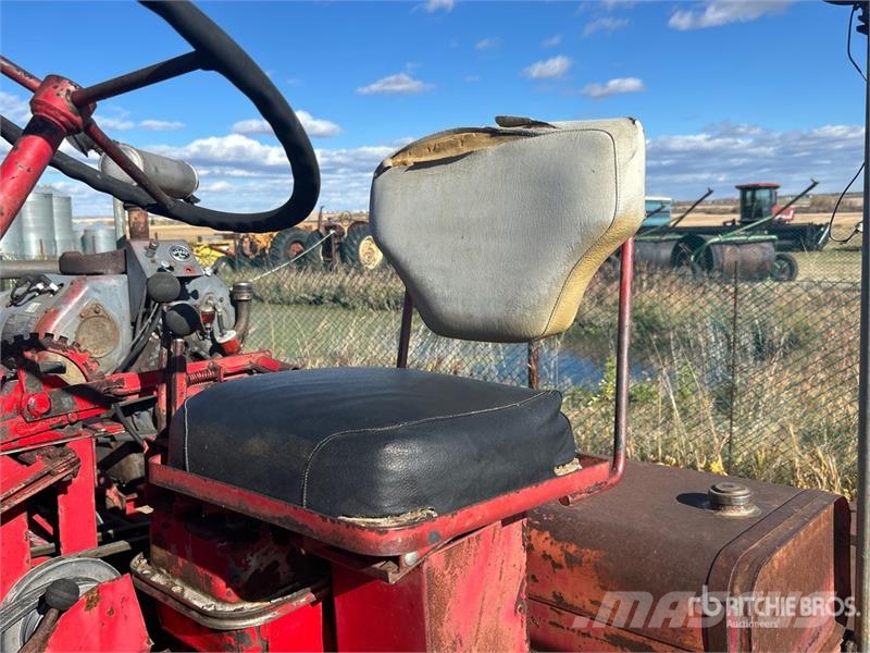 Versatile 103 Swather Windrower Рядковые косилки
