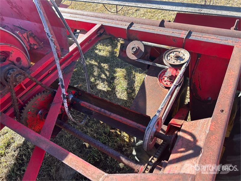 Versatile 103 Swather Windrower Рядковые косилки