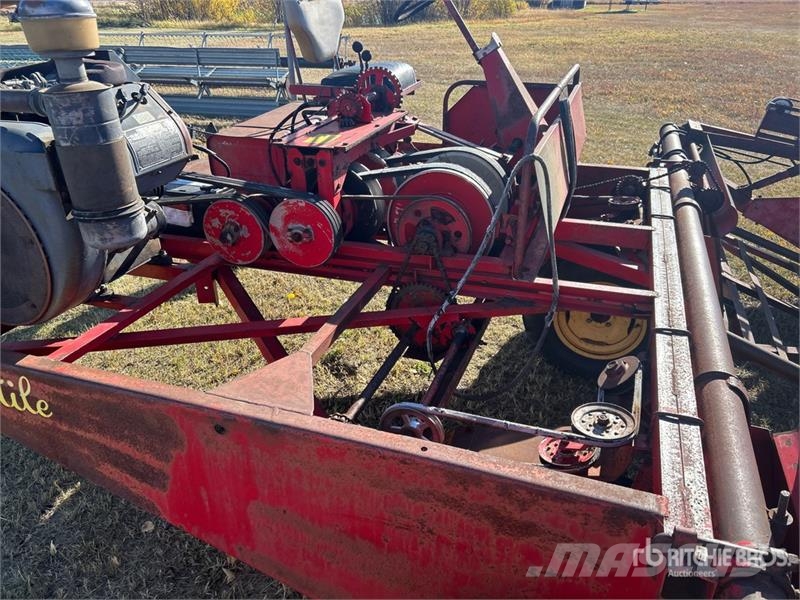 Versatile 103 Swather Windrower Рядковые косилки