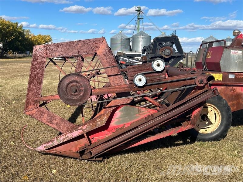 Versatile 103 Swather Windrower Рядковые косилки