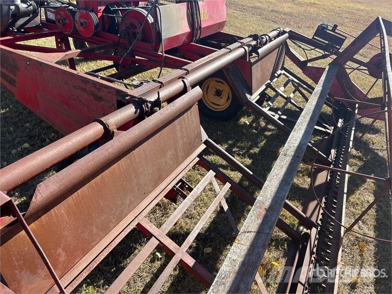 Versatile 103 Swather Windrower Рядковые косилки